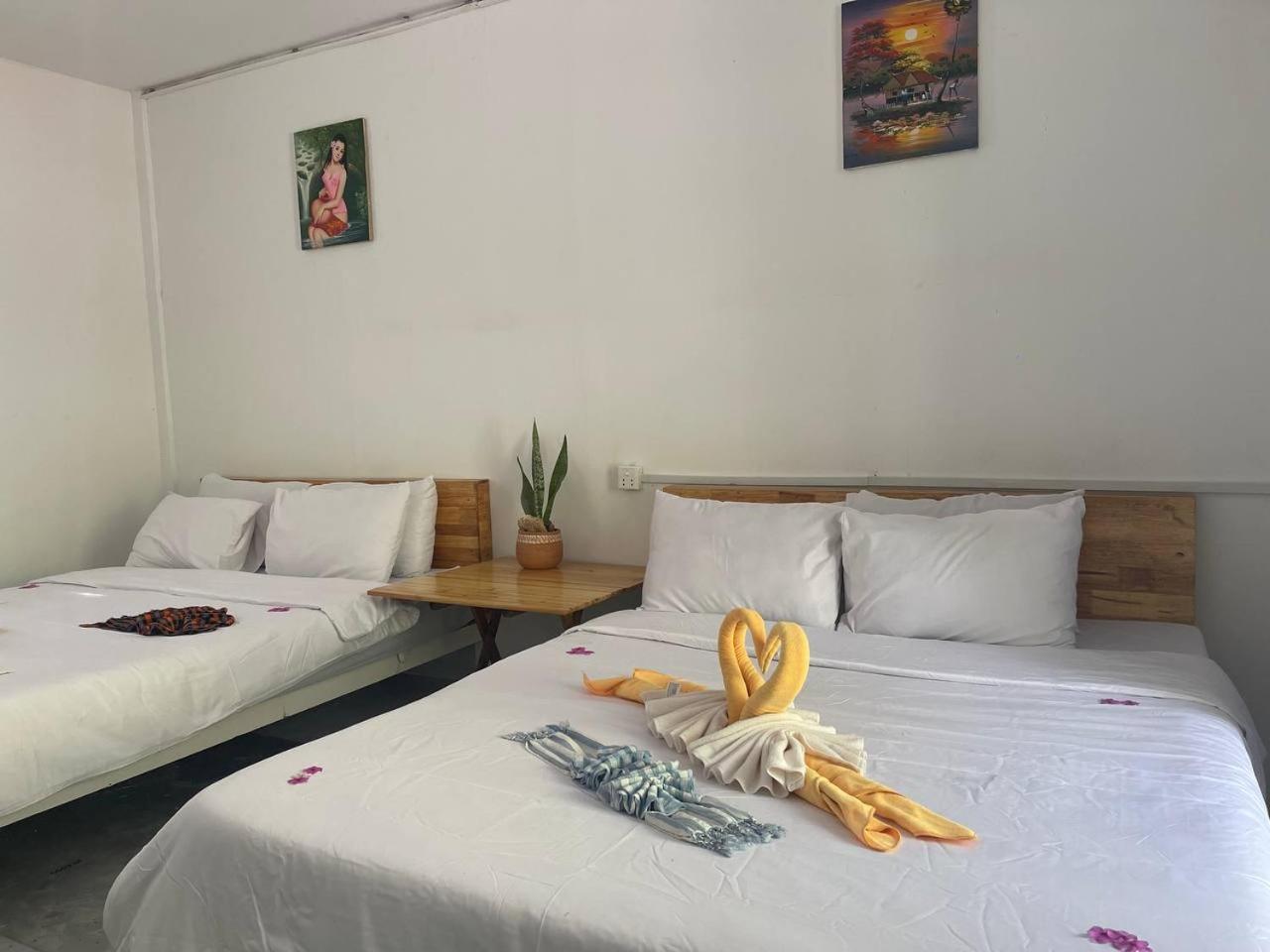 Koh Rong Beach Hostel And Bungalows Kaoh Touch Eksteriør billede