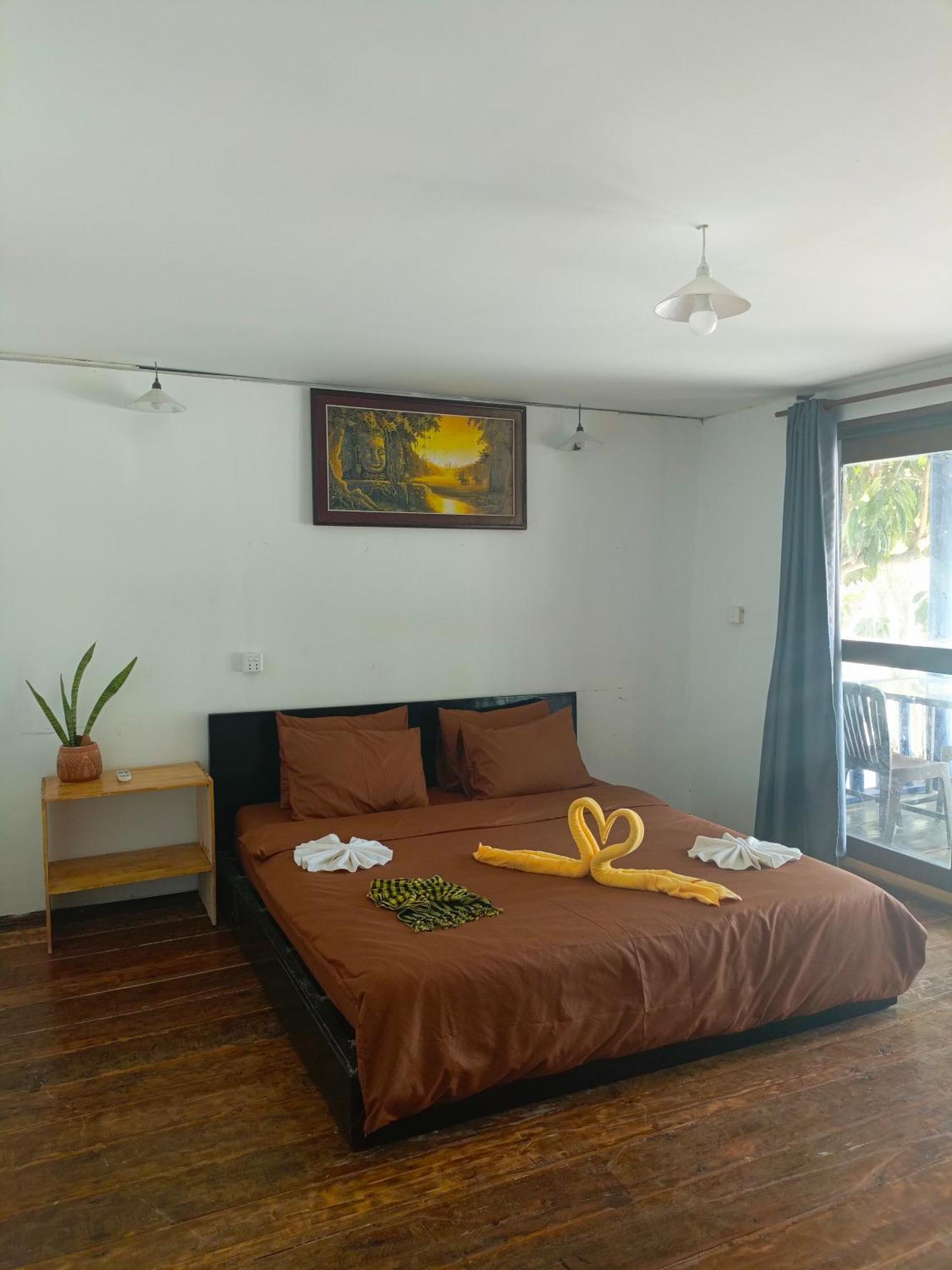 Koh Rong Beach Hostel And Bungalows Kaoh Touch Eksteriør billede